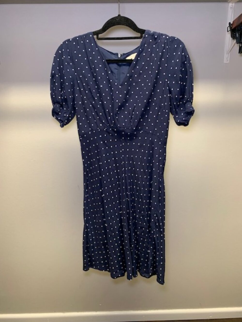 Navy Polka Dot Petite Dress – Puff Sleeve & Flowy Fit (XSP)